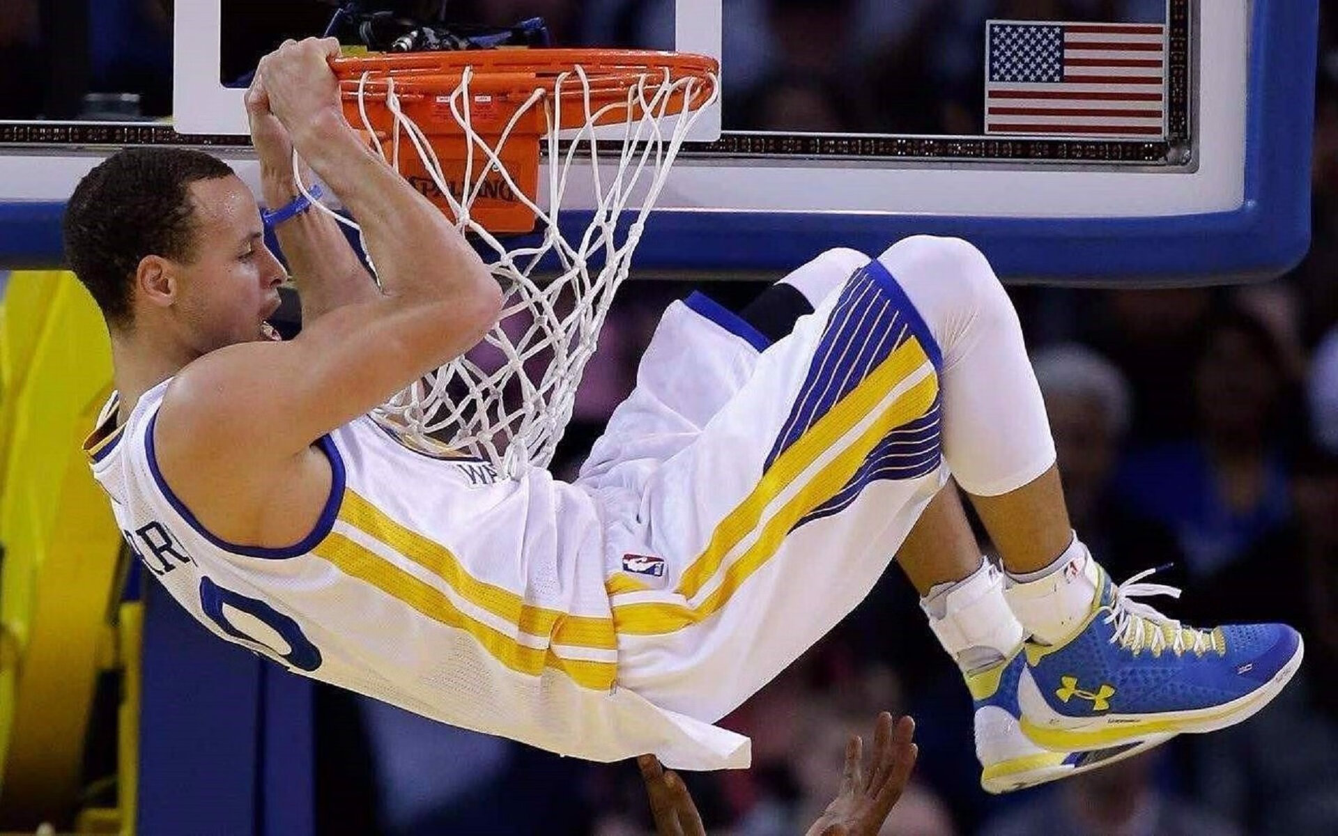 布鲁诺·卡博克洛在NBA夏季联赛中展现三分球能力，nba布鲁诺卡波洛克