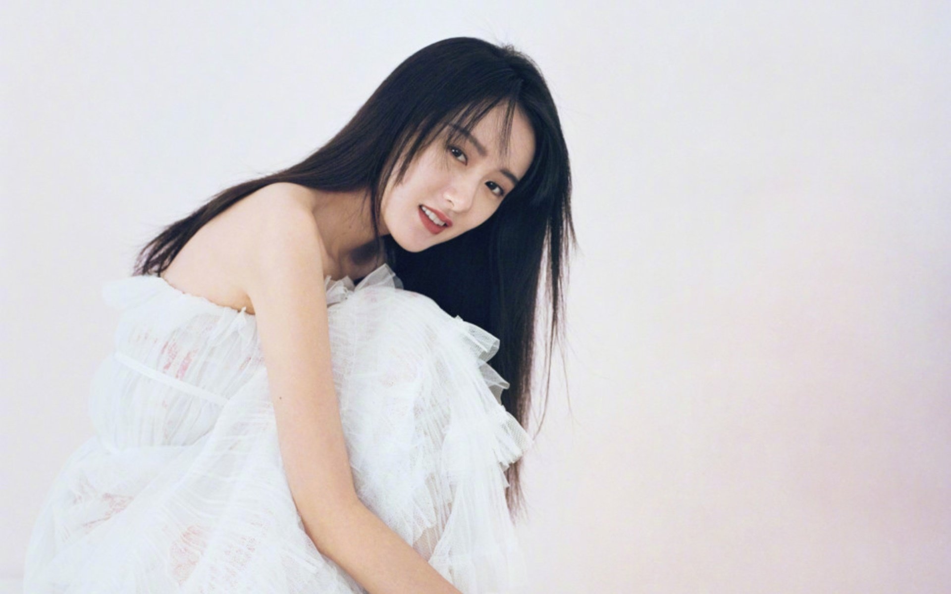 詹姆斯父子同场训练引发关注，詹姆斯父子篮球